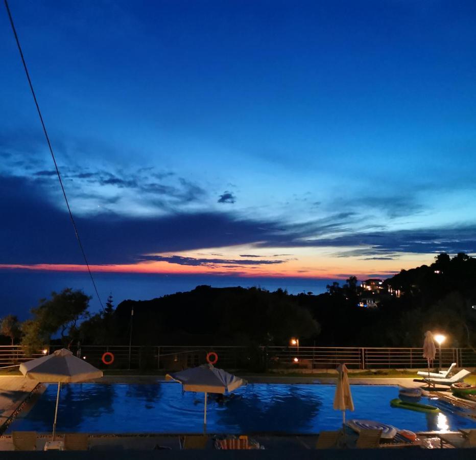 Molivos Sunset Apartments ميثيمْنا المظهر الخارجي الصورة