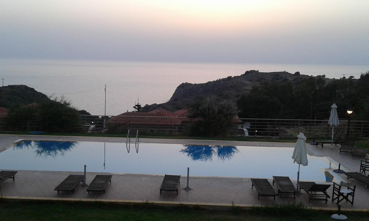 Molivos Sunset Apartments ميثيمْنا المظهر الخارجي الصورة