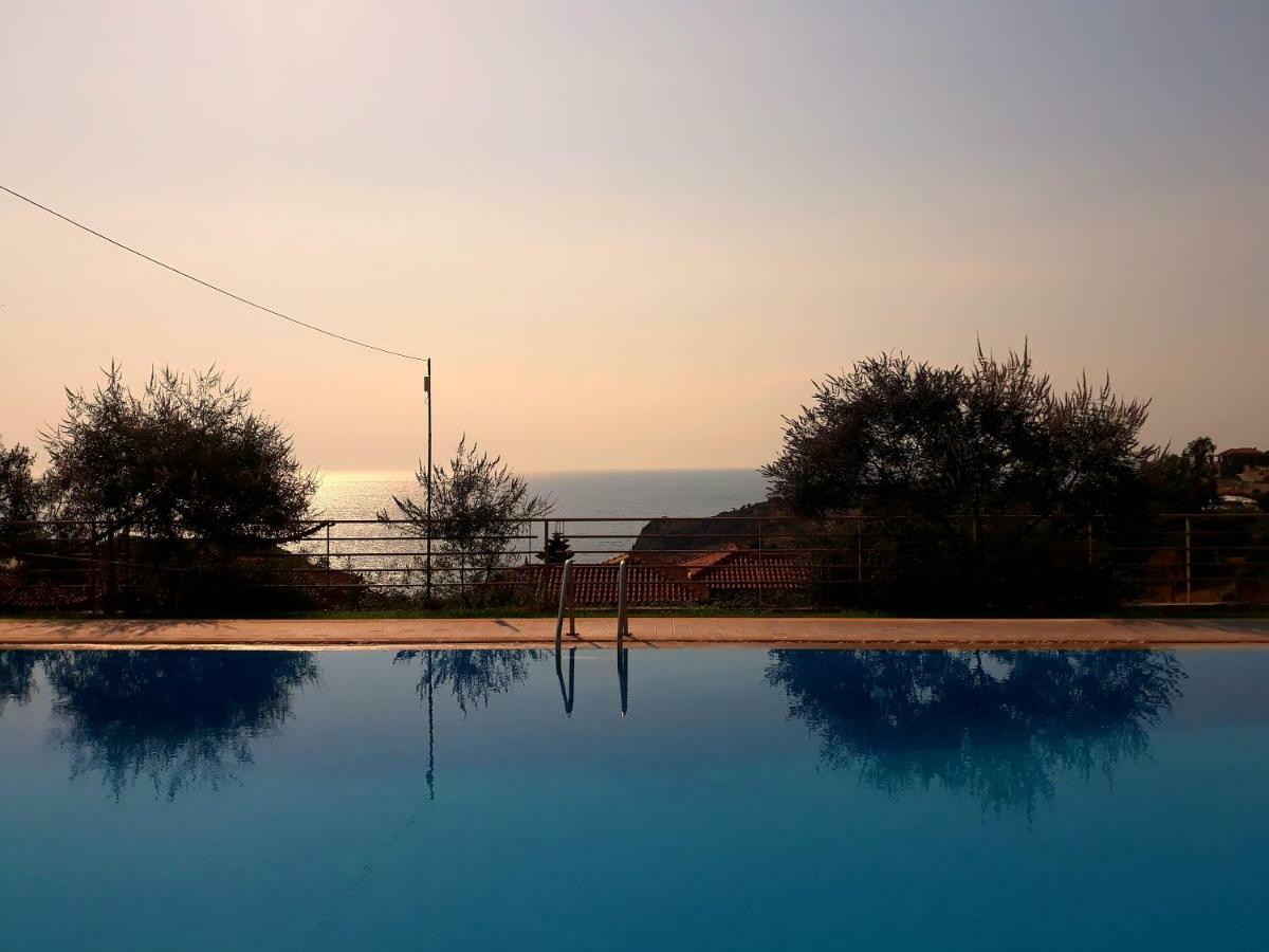 Molivos Sunset Apartments ميثيمْنا المظهر الخارجي الصورة